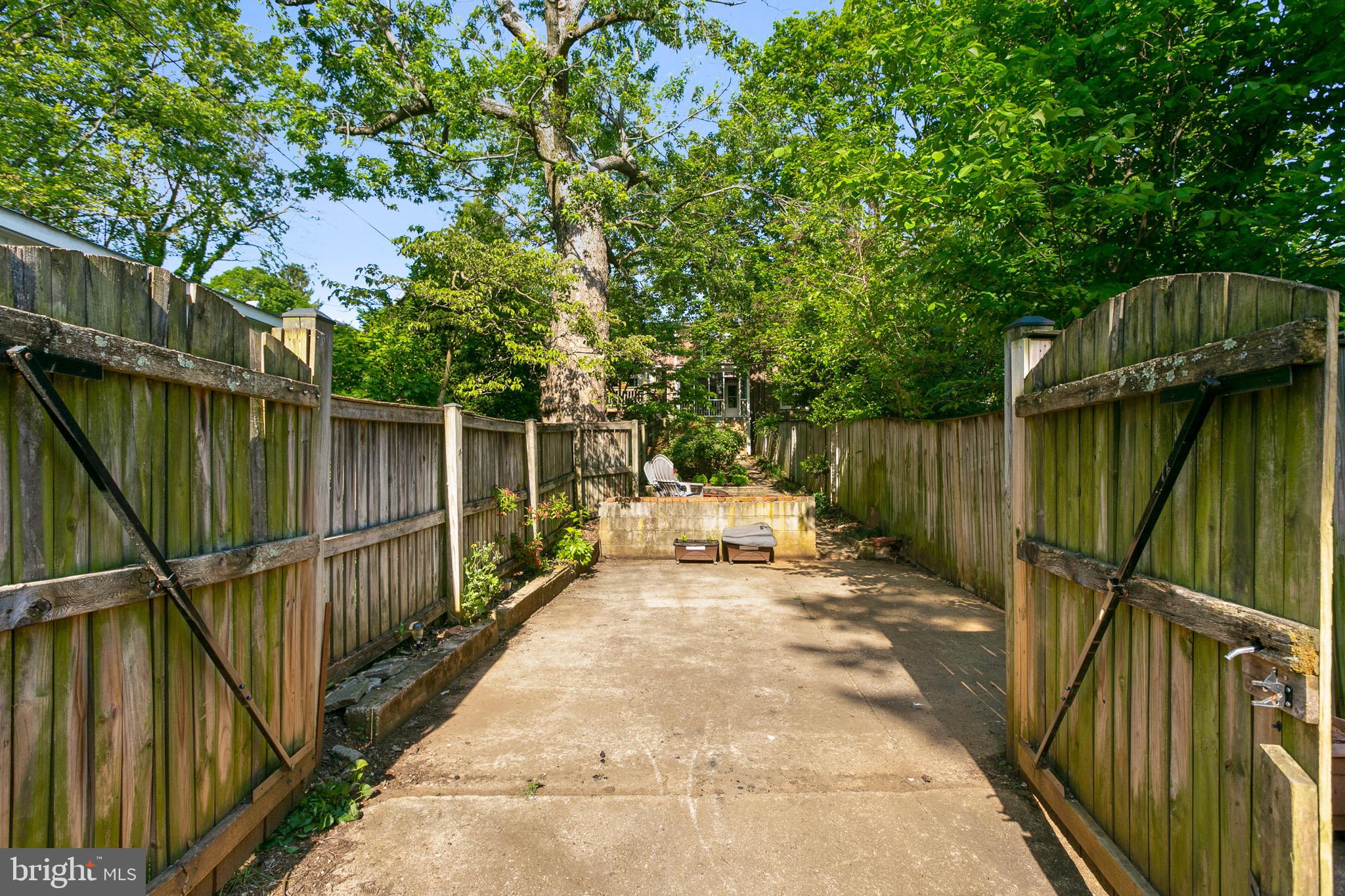 4514 Schenley Road Baltimore, MD 21210 - Photo 41 of 43 Rear Parking Pad