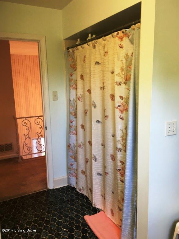 6307 Lime Road Louisville, KY 40222 - Photo 18 of 27 16