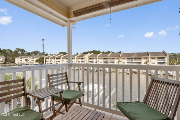 $249,900 | 2421 Beachview Drive, Unit H12, Ocean Springs, MS 39564