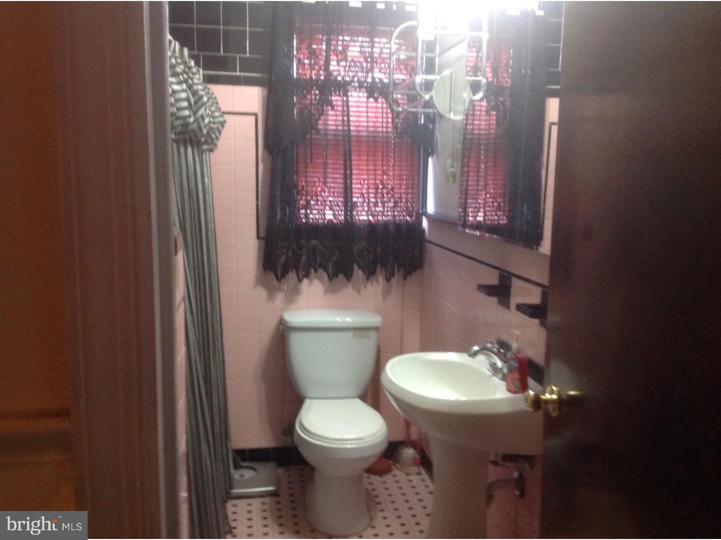 1154 Collings Road Camden, NJ 08104 - Photo 8 of 24