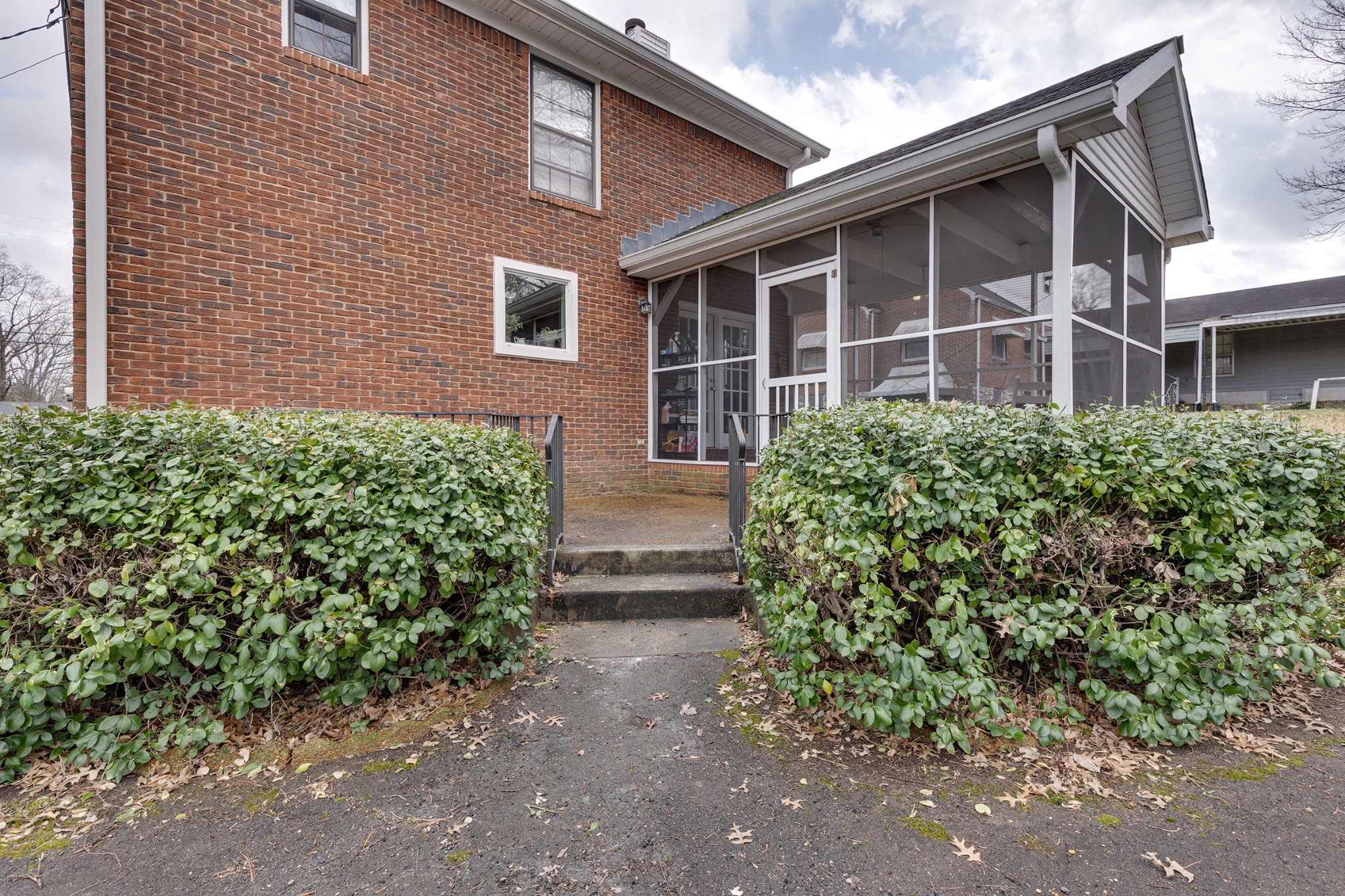 206 West Marthona Road Madison, TN 37115 - Photo 15 of 16 a front view of a house with garden