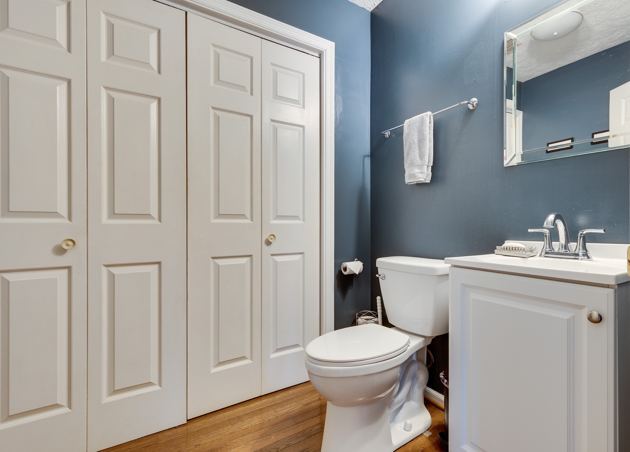 206 West Marthona Road Madison, TN 37115 - Photo 7 of 16 a bathroom with a toilet sink and vanity