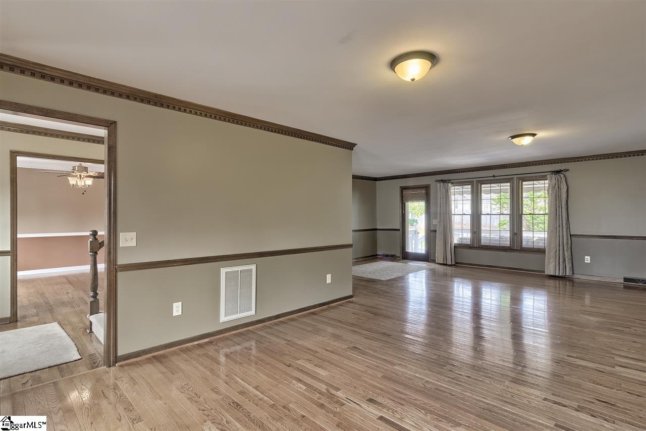 415 Quail Run Circle Fountain Inn, SC 29644 - Photo 10 of 35 Gallery Image 10