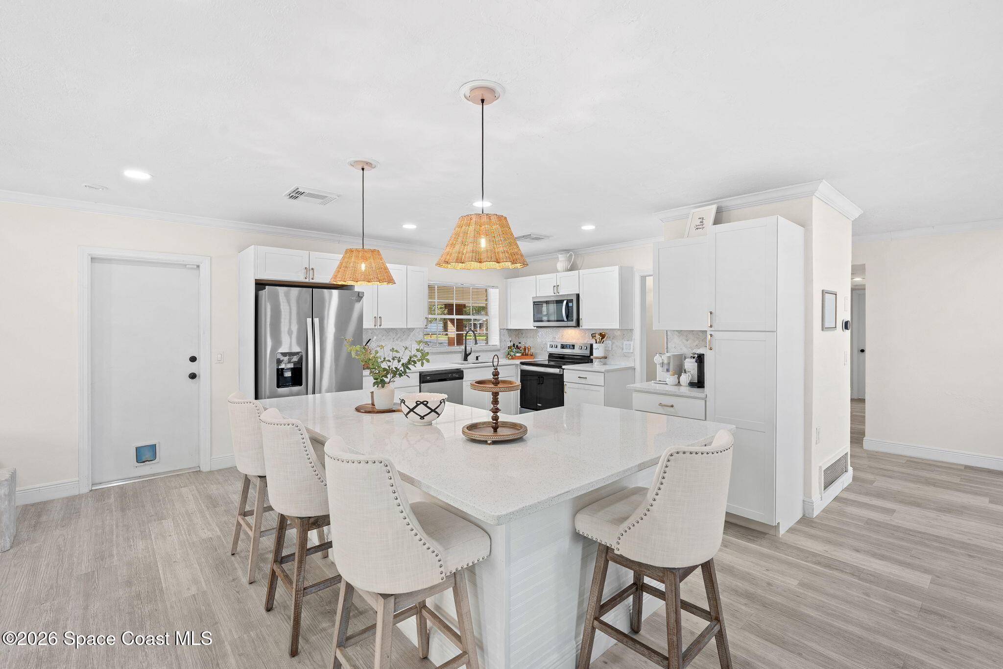 2319 Hunterfield Road Maitland, FL 32751 - Photo 12 of 48 Kitchen Island Views