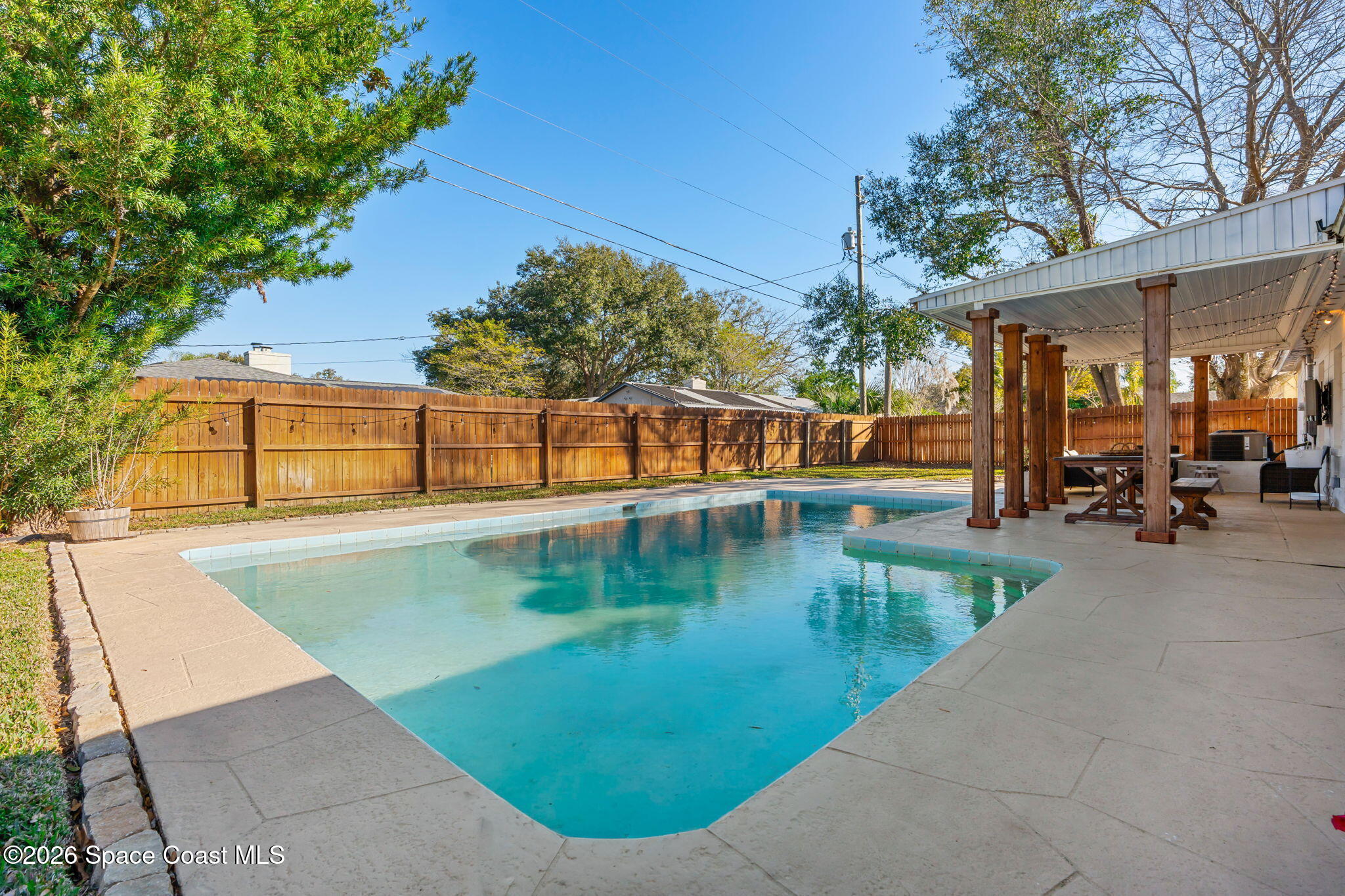 2319 Hunterfield Road Maitland, FL 32751 - Photo 34 of 48 Pool and Lanai Views