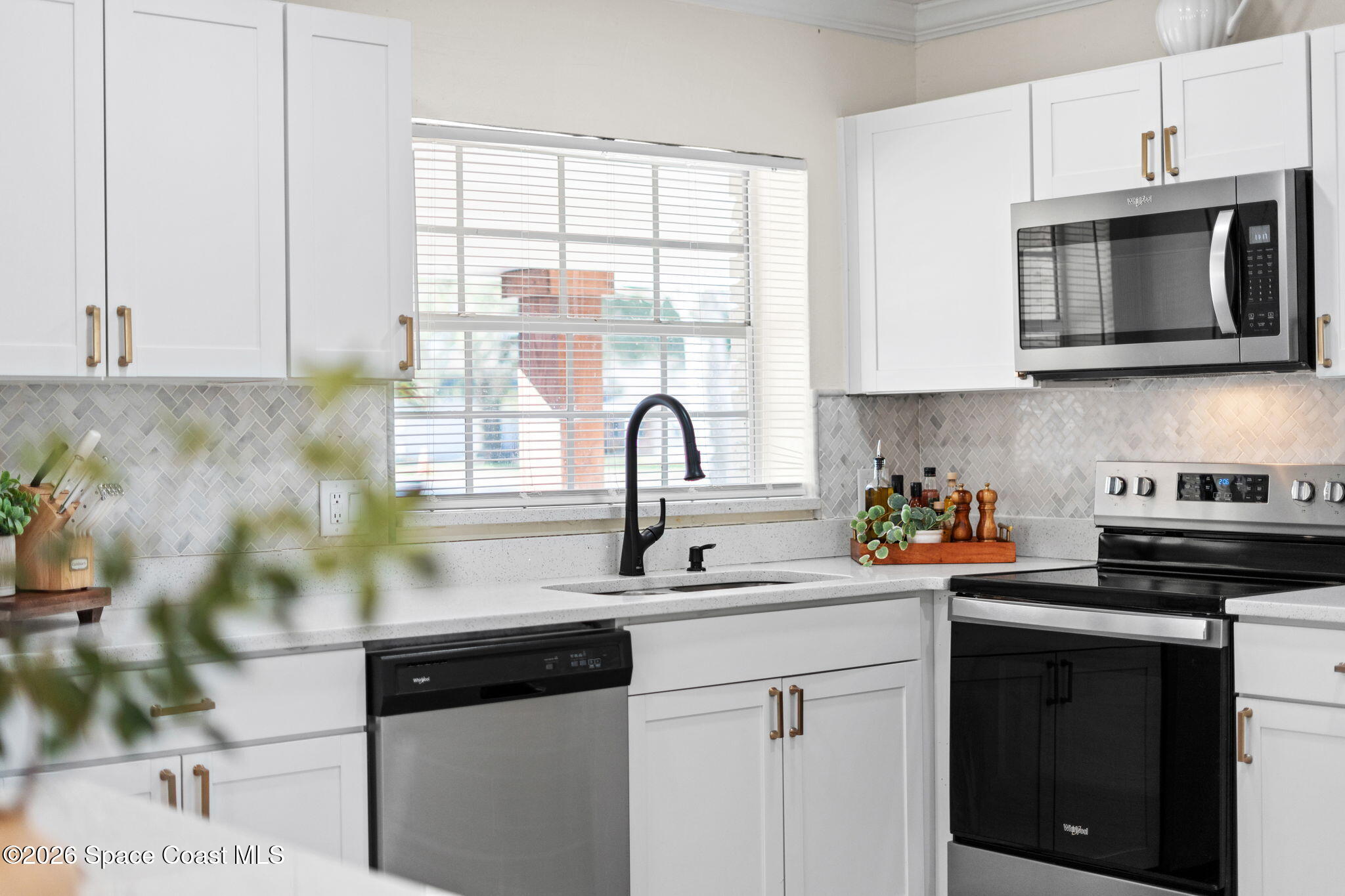 2319 Hunterfield Road Maitland, FL 32751 - Photo 8 of 48 Kitchen Views