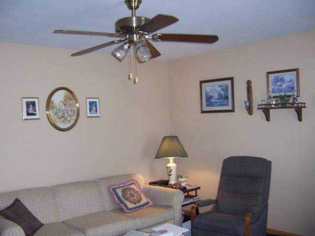136 South Park Lane Butler, IN 46721 - Photo 2 of 8 Gallery Image 2