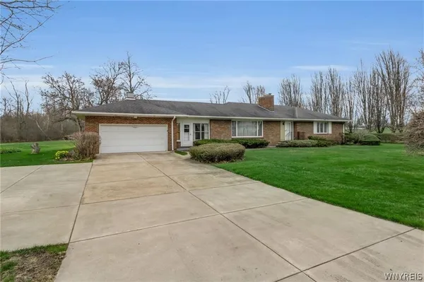 $499,900 | 5153 Lake Shore Road, Hamburg, NY 14075