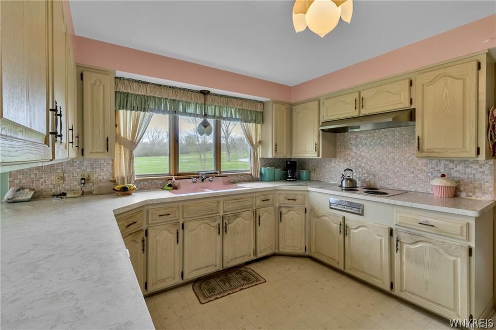5153 Lake Shore Road Hamburg, NY 14075 - Photo 14 of 49