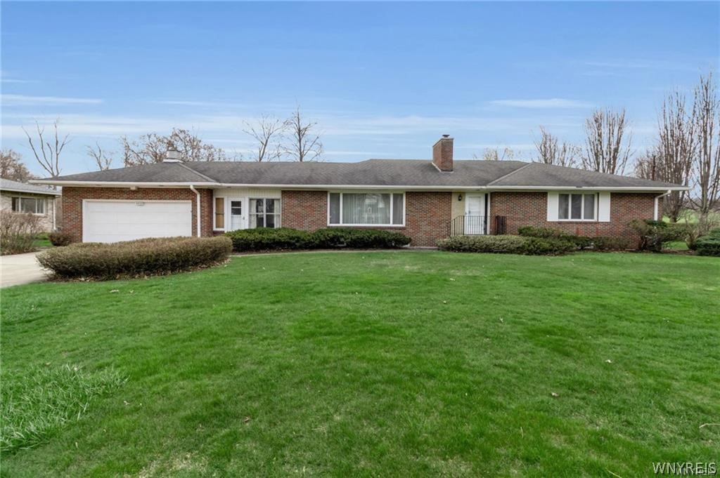 5153 Lake Shore Road Hamburg, NY 14075 - Photo 3 of 49