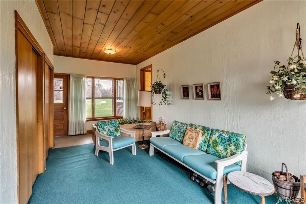 5153 Lake Shore Road Hamburg, NY 14075 - Photo 10 of 49