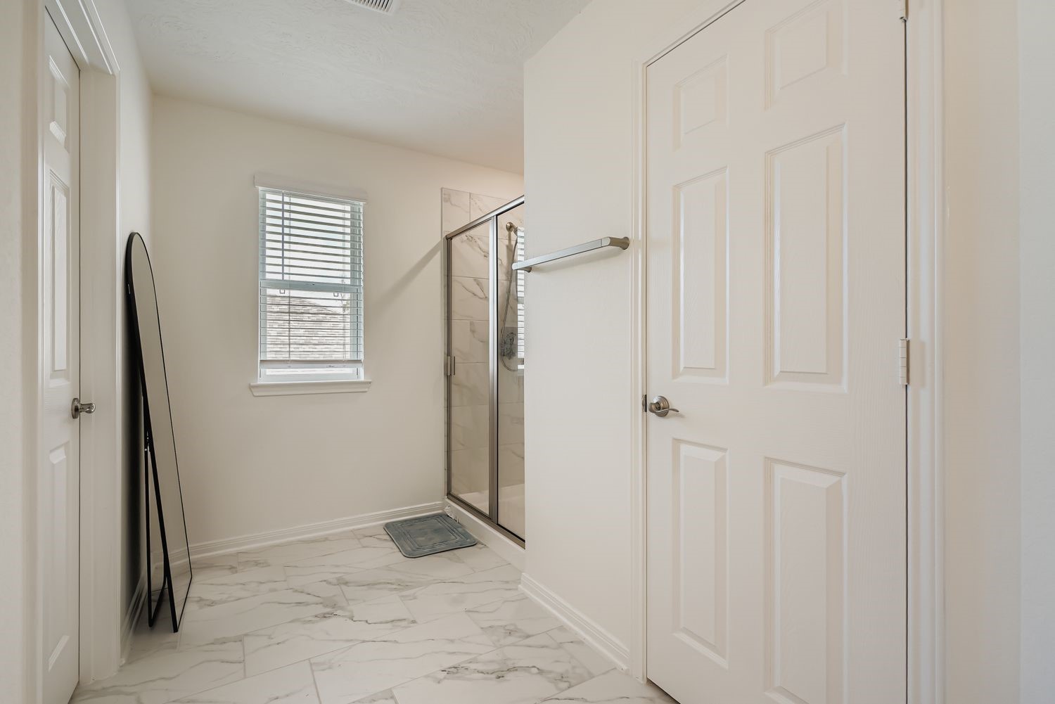 25606 White Alpine Drive Spring, TX 77373 - Photo 19 of 29 Primary Bathroom