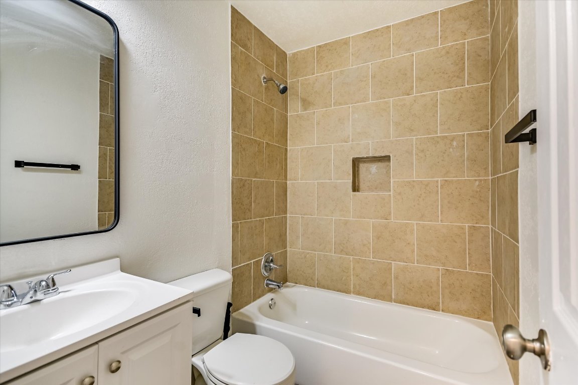 1402 Waterloo Trail, Unit B Austin, TX 78704 - Photo 13 of 18