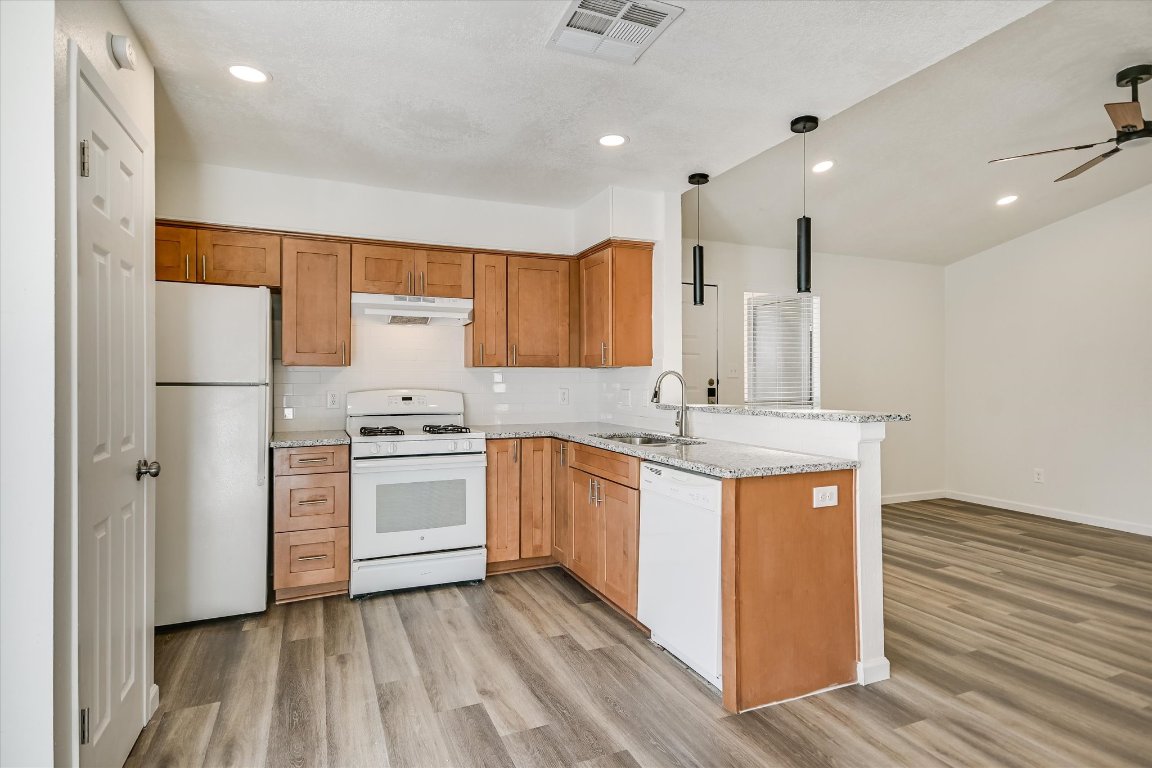 1402 Waterloo Trail, Unit B Austin, TX 78704 - Photo 8 of 18