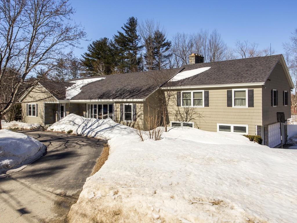 144 Nottingham Road Auburn, ME 04210 - Photo 2 of 32 Half circular drive to front door,...