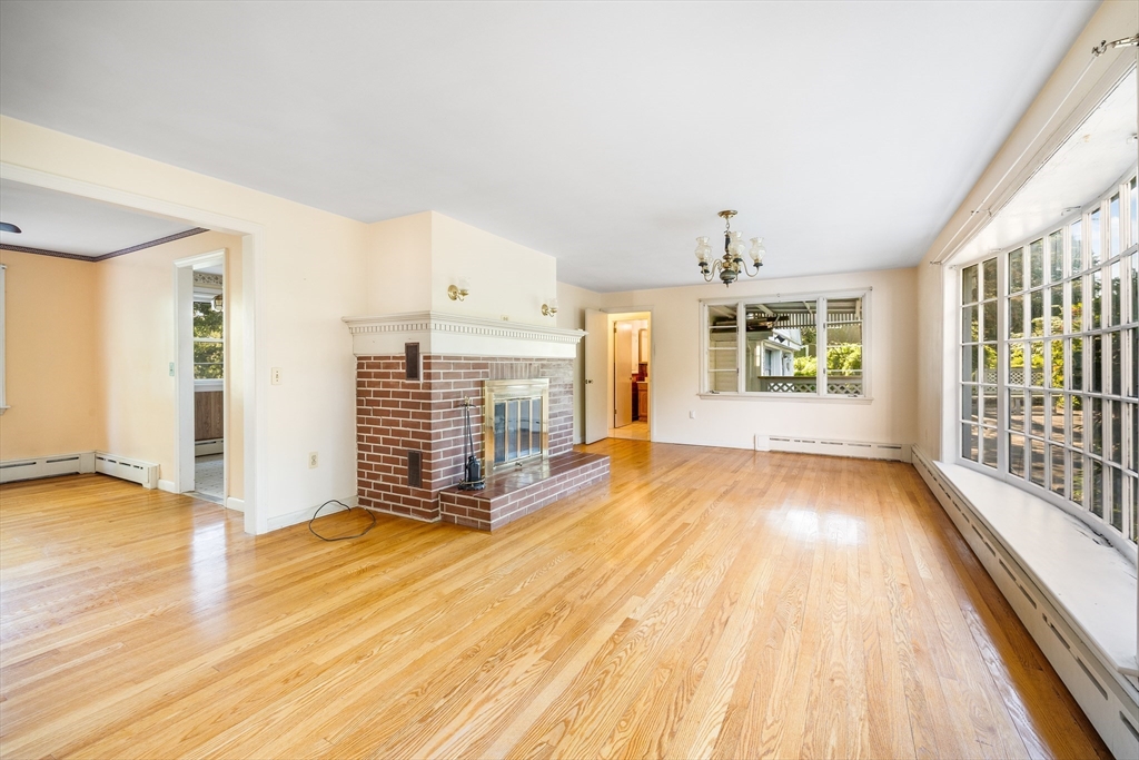 45 Indian Hill Road Worcester, MA 01606 - Photo 3 of 41