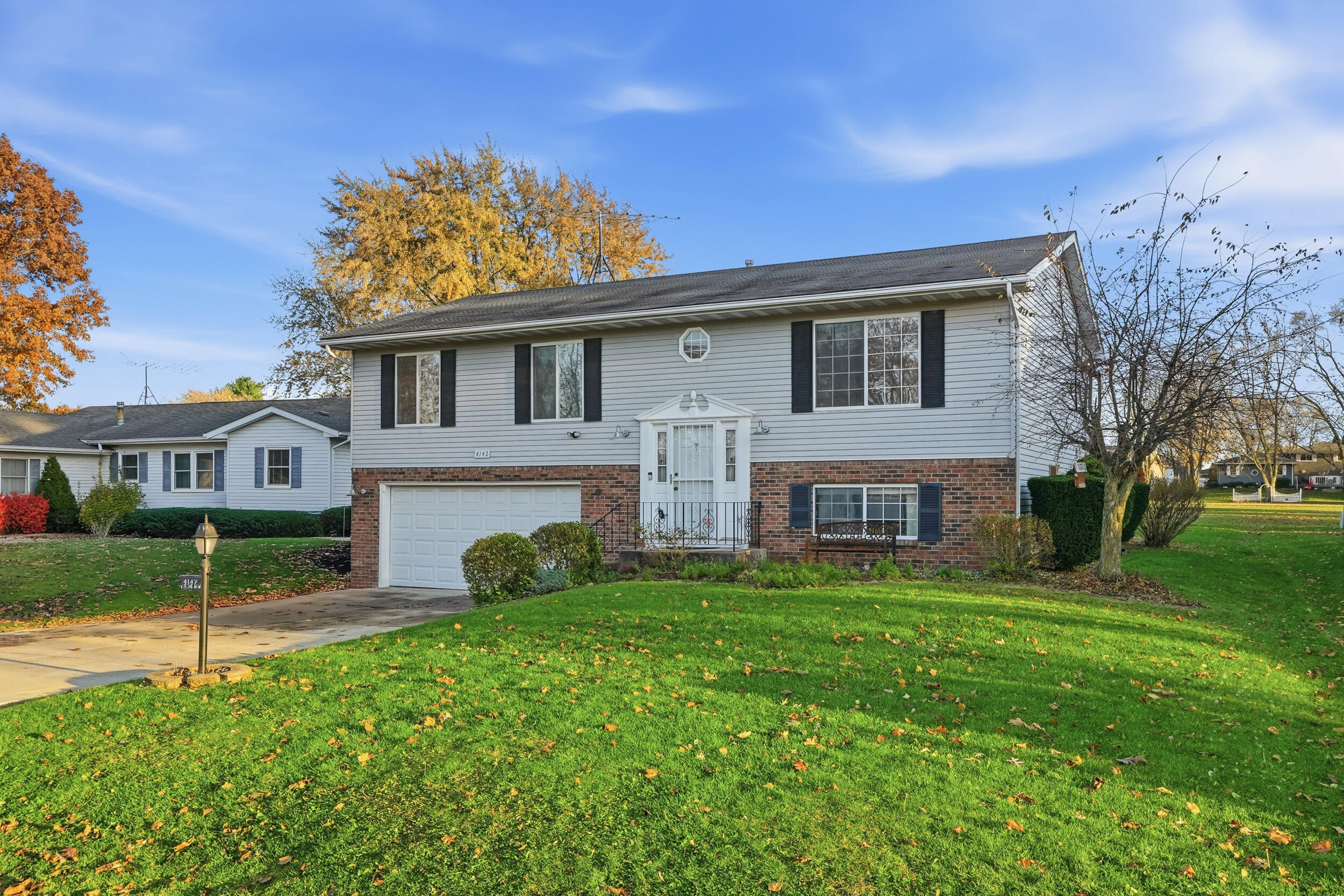 4142 Augusta Drive Crown Point, IN 46307 - Photo 2 of 23 2500x1666