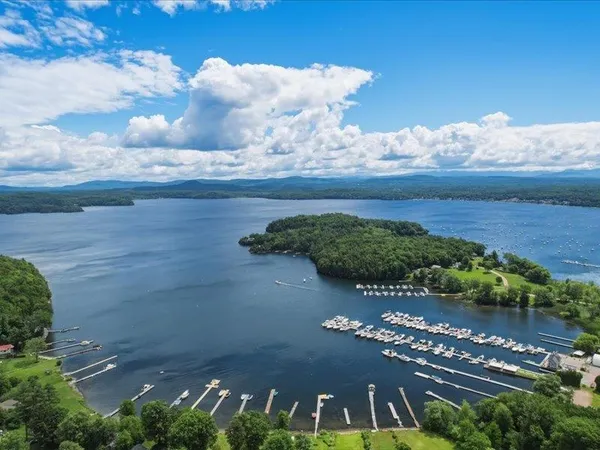 $399,500 | 104 Woodbine Drive, Unit 1, Colchester, VT 05446