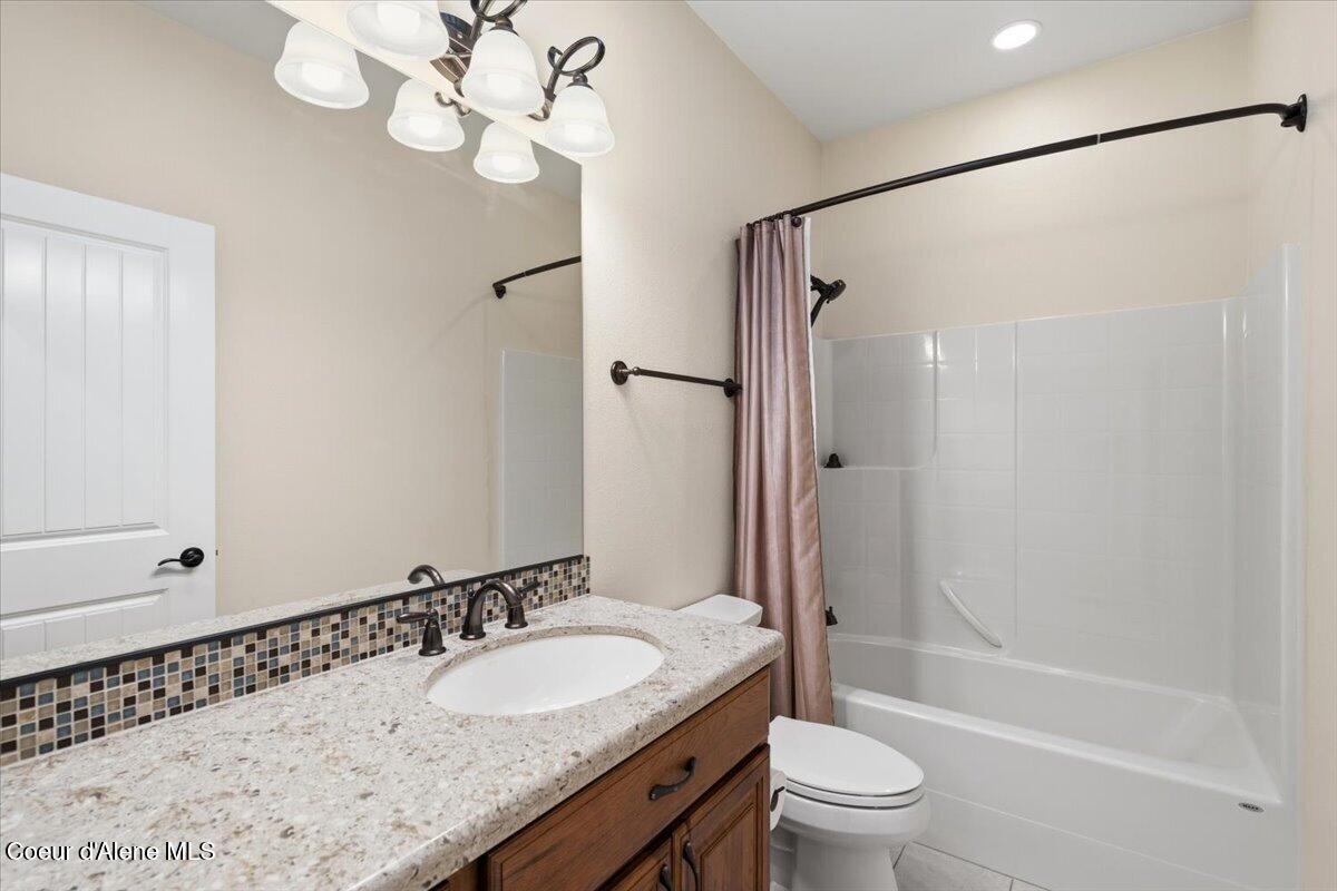 962 Waterloo Lane Coeur D'Alene, ID 83815 - Photo 31 of 46 Guest Bath