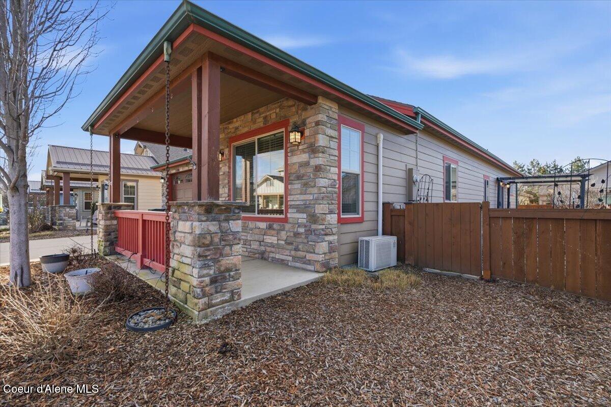 962 Waterloo Lane Coeur D'Alene, ID 83815 - Photo 5 of 46 Corner Lot