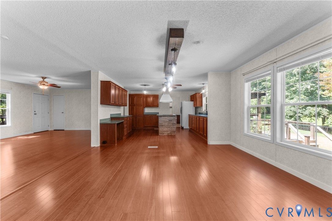 9174 Howardsville Road Howardsville, VA 24562 - Photo 19 of 65 Gallery Image 19
