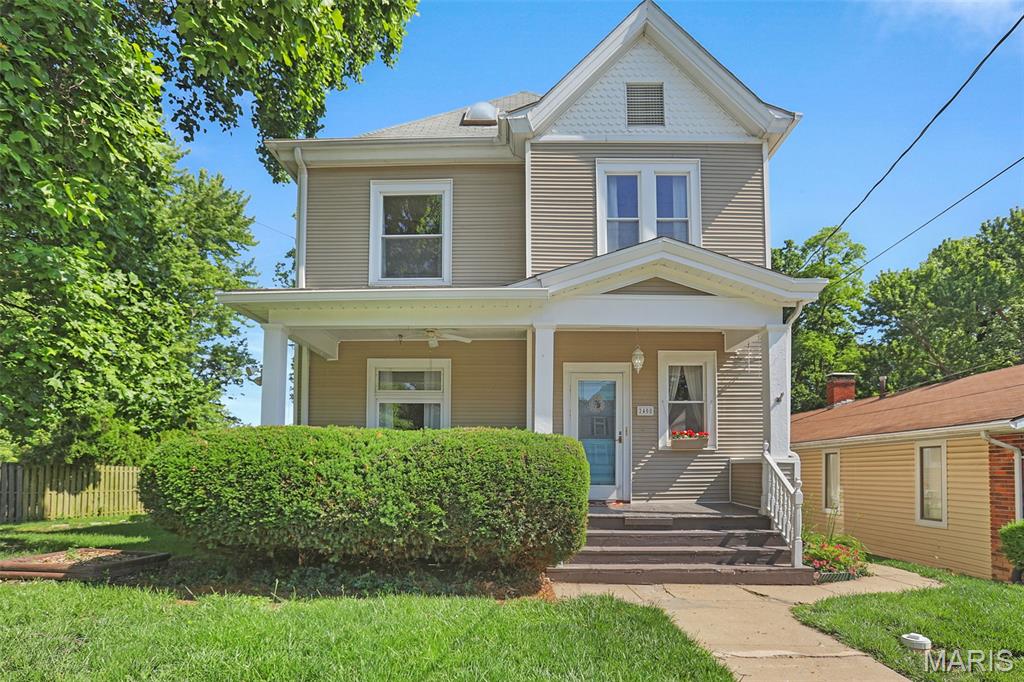2408 Edwards Street Alton, IL 62002 - Photo 2 of 32