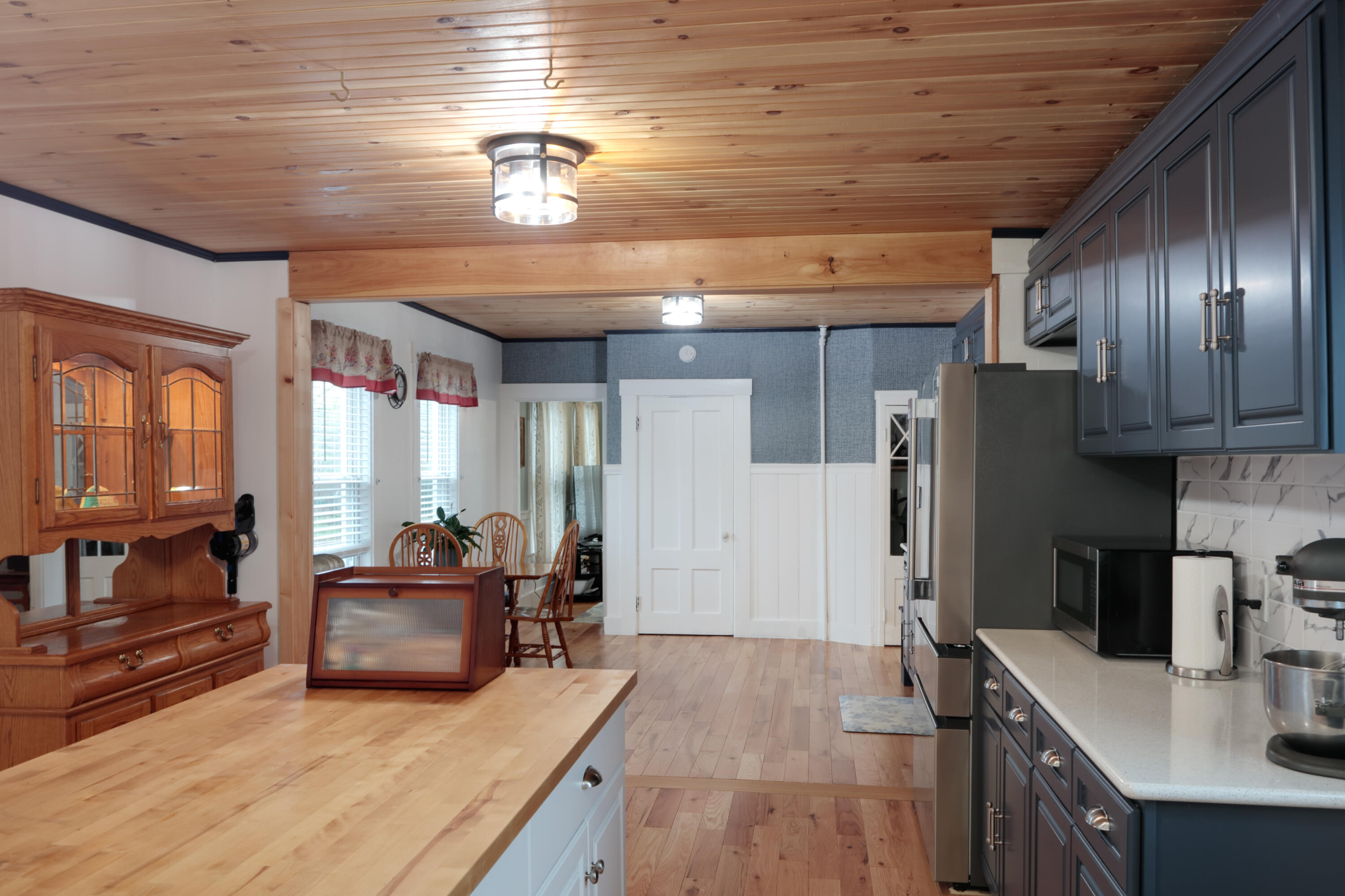 94 Rochester Street Berwick, ME 03901 - Photo 4 of 48 9054