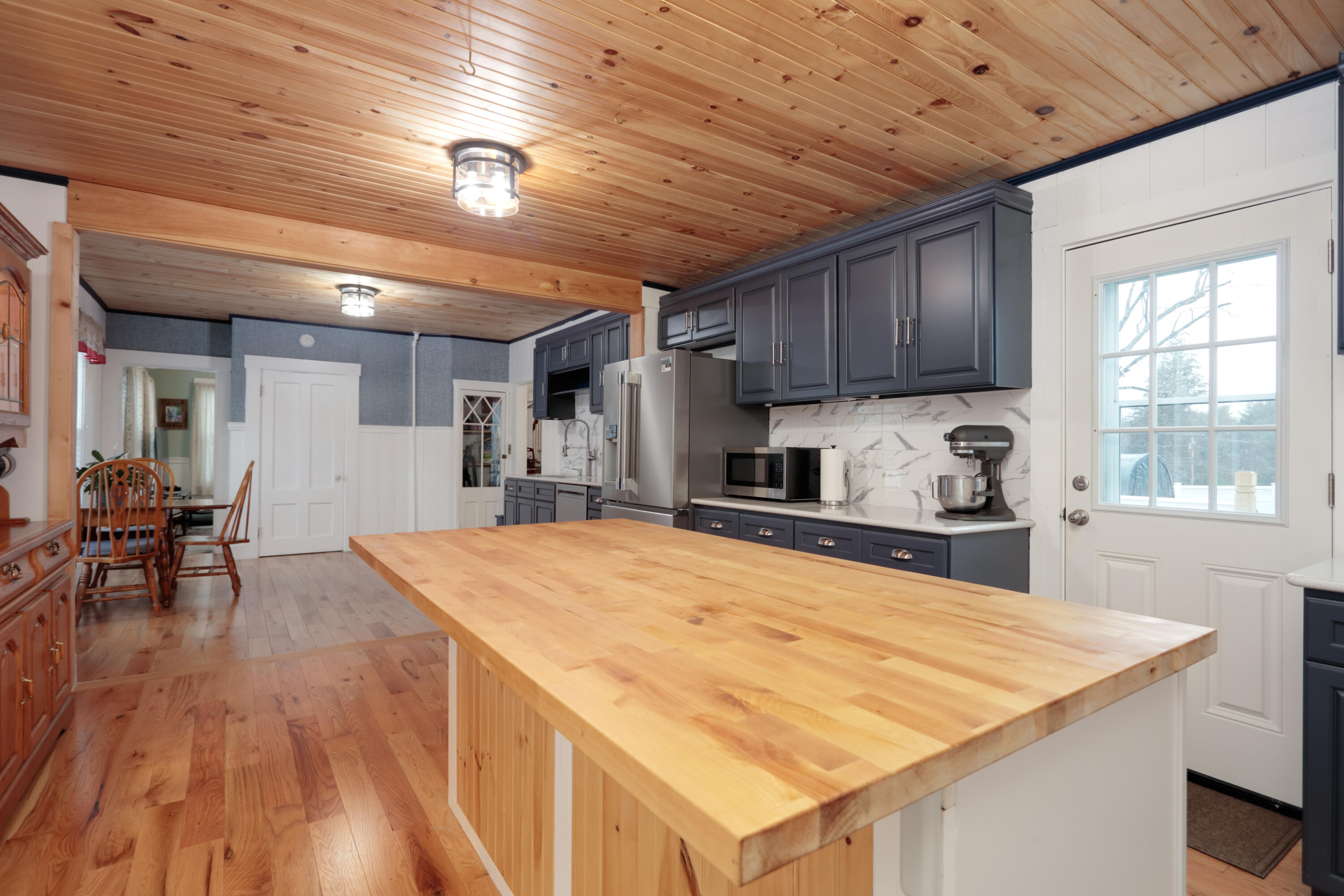 94 Rochester Street Berwick, ME 03901 - Photo 10 of 48 9134