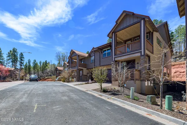 $830,000 | 585 North Moriah Drive, Flagstaff, AZ 86001