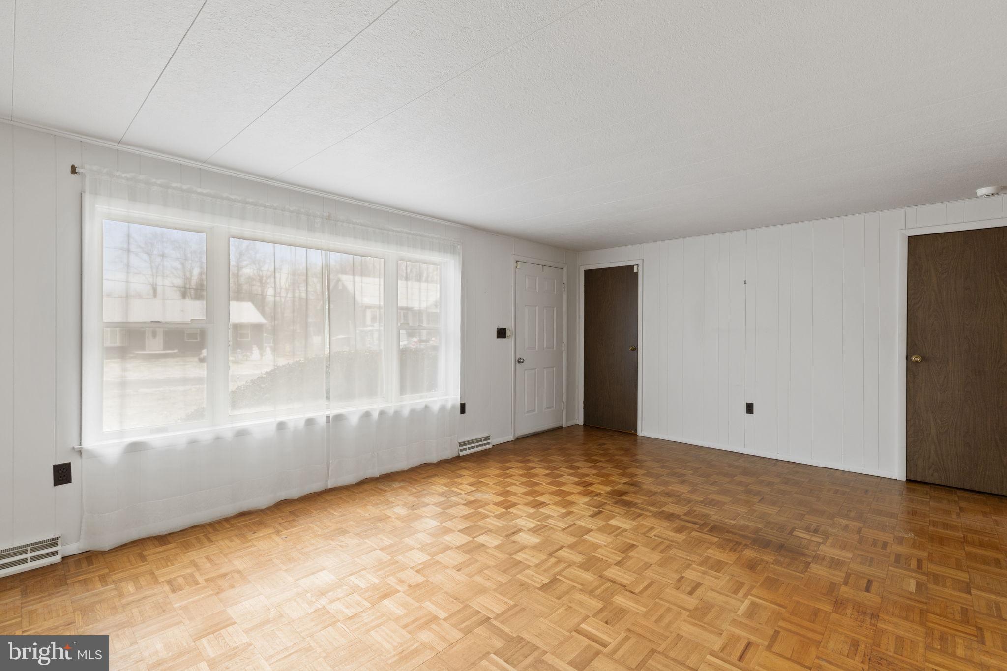 1409 Maple Avenue Baltimore, MD 21221 - Photo 2 of 35