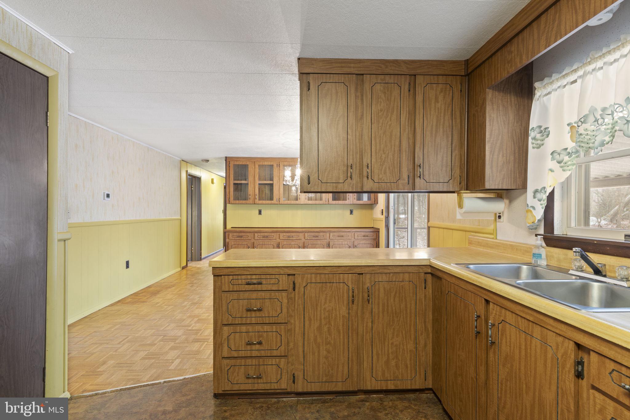 1409 Maple Avenue Baltimore, MD 21221 - Photo 8 of 35