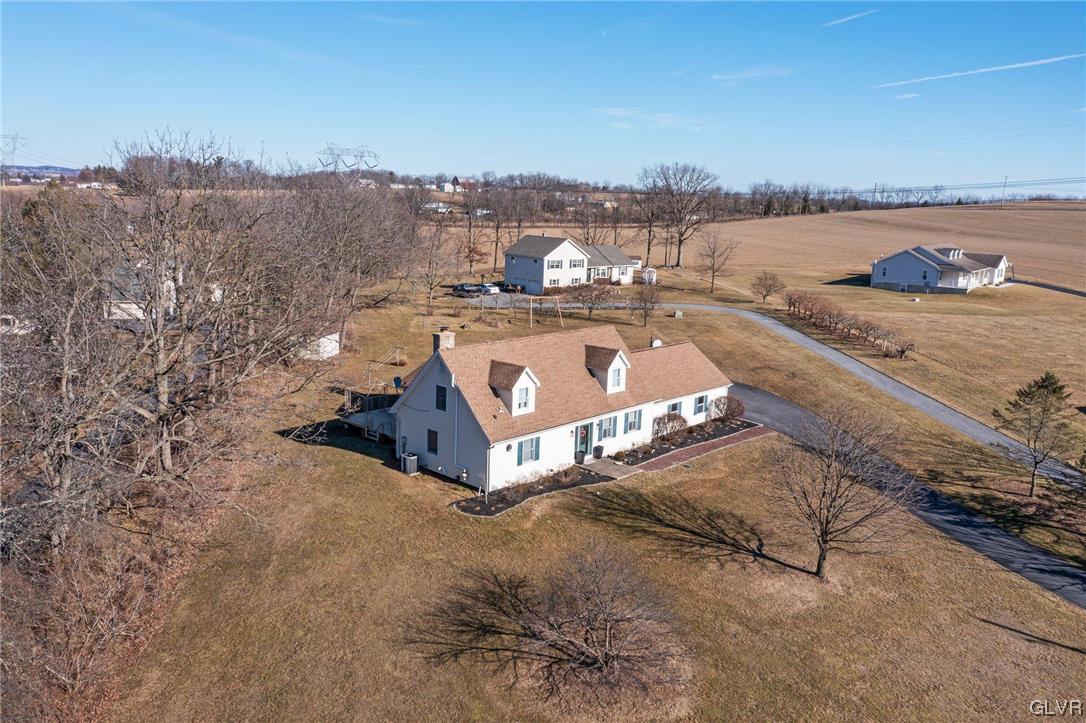 5051 Oakland Road Coplay, PA 18037 - Photo 5 of 50 Gallery Image 5