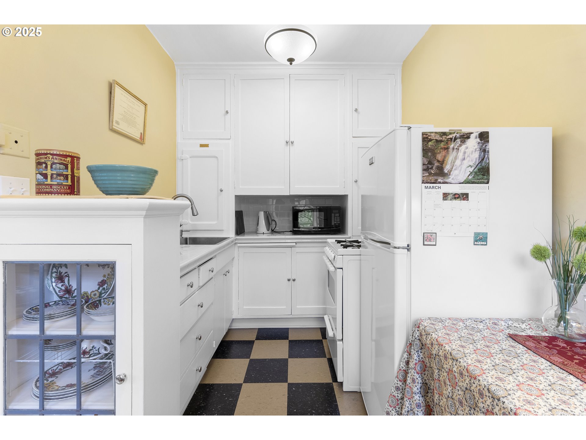 709 Southwest 16th Avenue Portland, OR 97205 - Photo 22 of 43