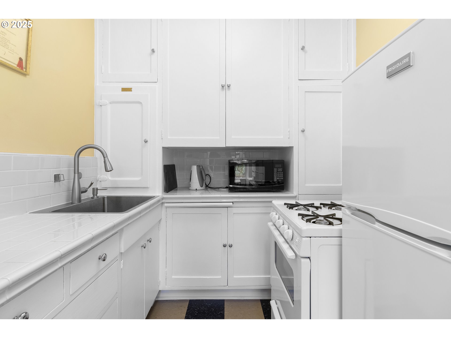 709 Southwest 16th Avenue Portland, OR 97205 - Photo 24 of 43