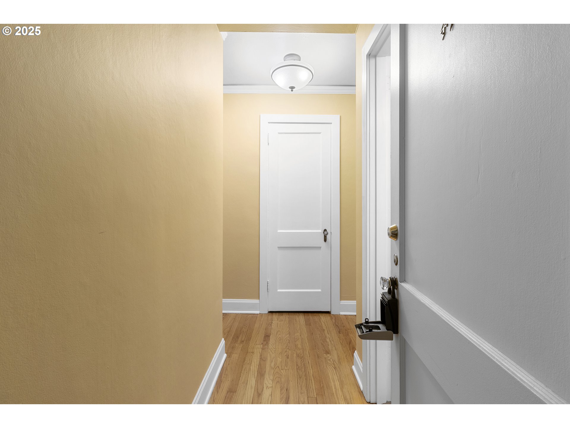 709 Southwest 16th Avenue Portland, OR 97205 - Photo 3 of 43