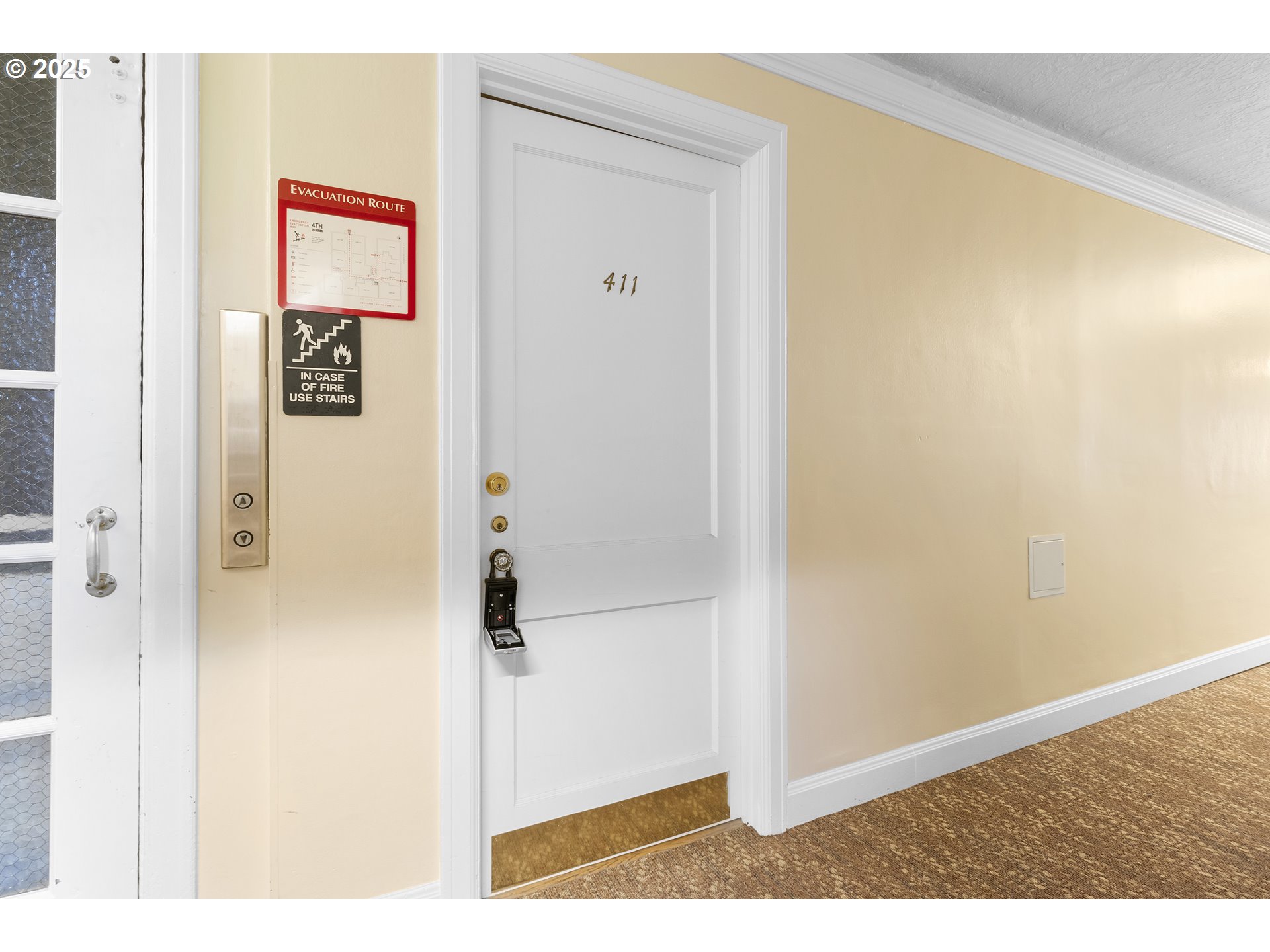 709 Southwest 16th Avenue Portland, OR 97205 - Photo 33 of 43