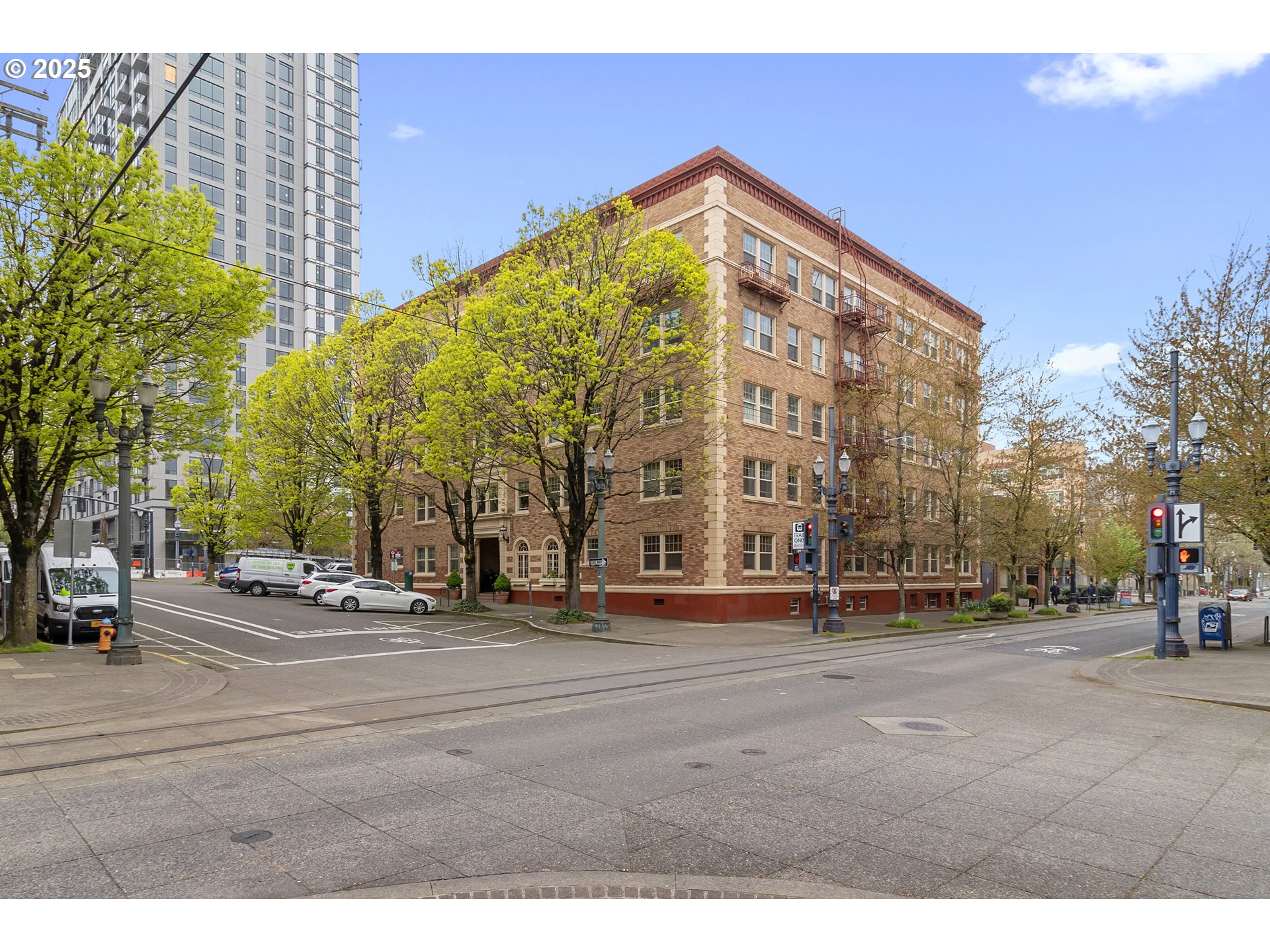 709 Southwest 16th Avenue Portland, OR 97205 - Photo 38 of 43