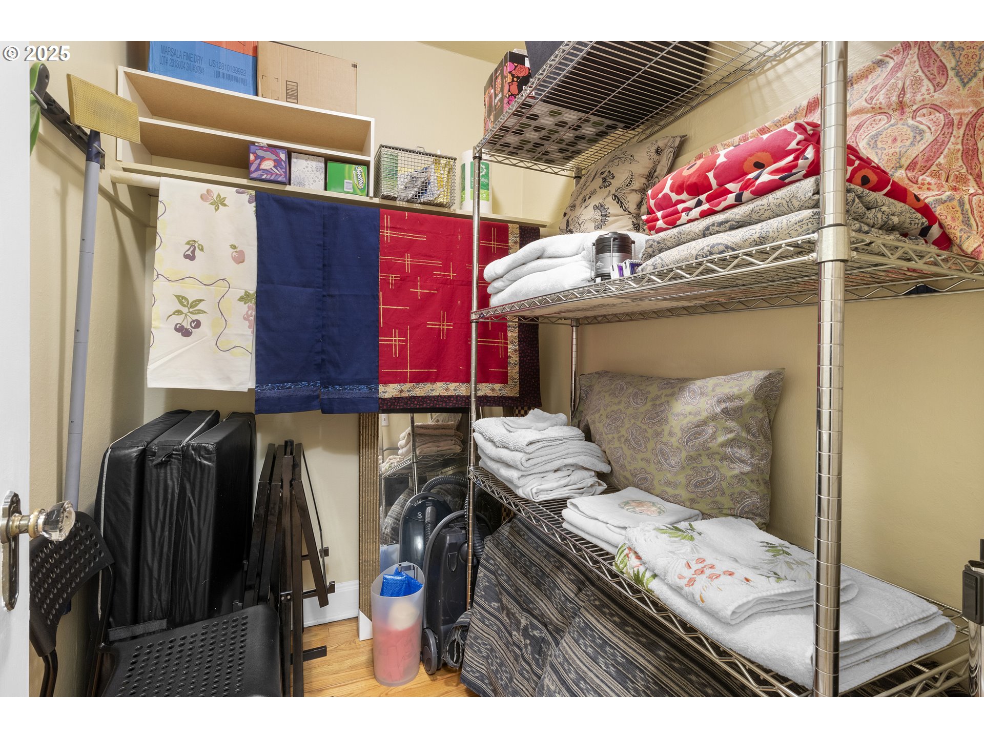 709 Southwest 16th Avenue Portland, OR 97205 - Photo 9 of 43