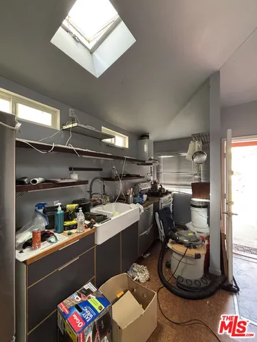 $750,000 | 5157 Inglewood Boulevard, Culver City, CA 90230