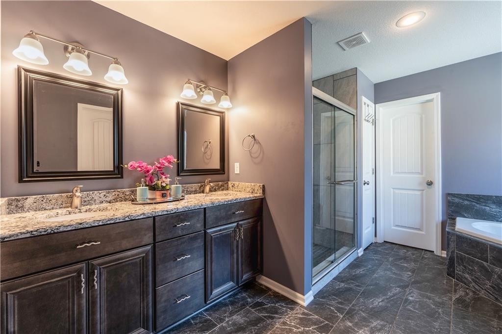 808 Old Stage Road Pleasant Hill, MO 64080 - Photo 13 of 30