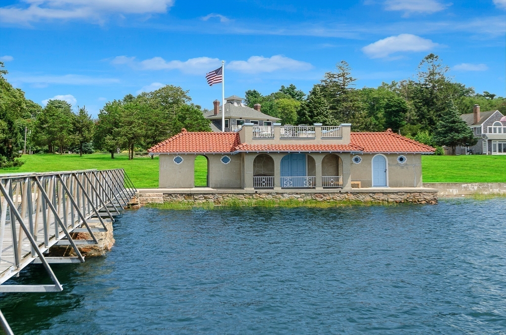 414 Point Road Marion, MA 02738 - Photo 4 of 42 Gallery Image 4