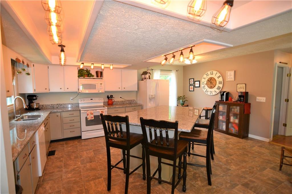 111 Spring Street Danville, IN 46122 - Photo 10 of 30 Gallery Image 10