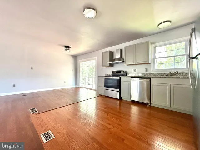 $2,800 | 4537 Kingston Road, Woodbridge, VA 22193