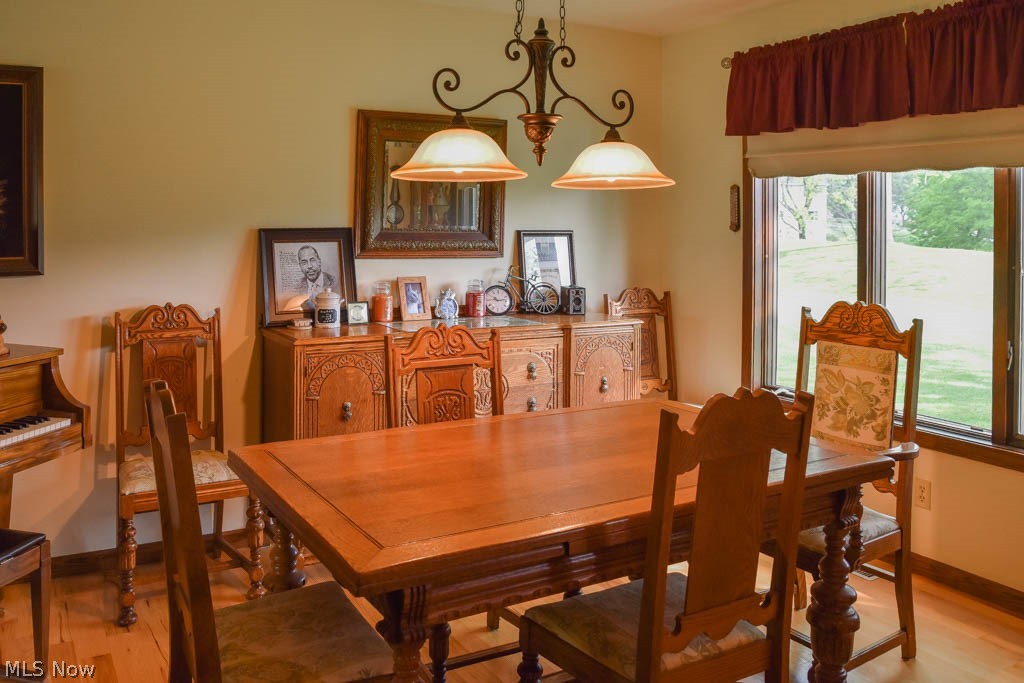 5931 Dailey Road New Franklin, OH 44319 - Photo 9 of 26 Dining Room