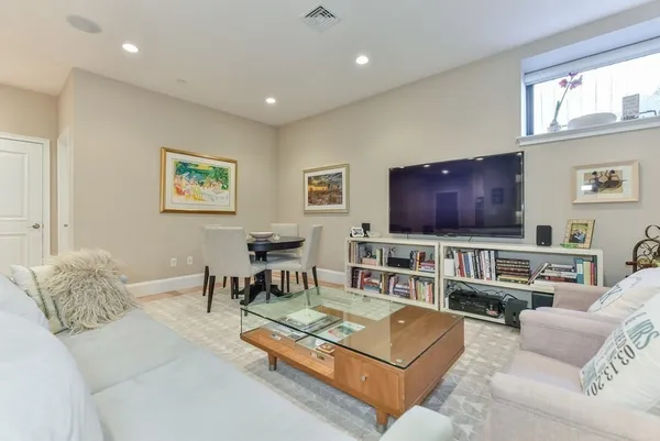 $5,200 | 9 Appleton Street, Unit 1, Boston, MA 02116