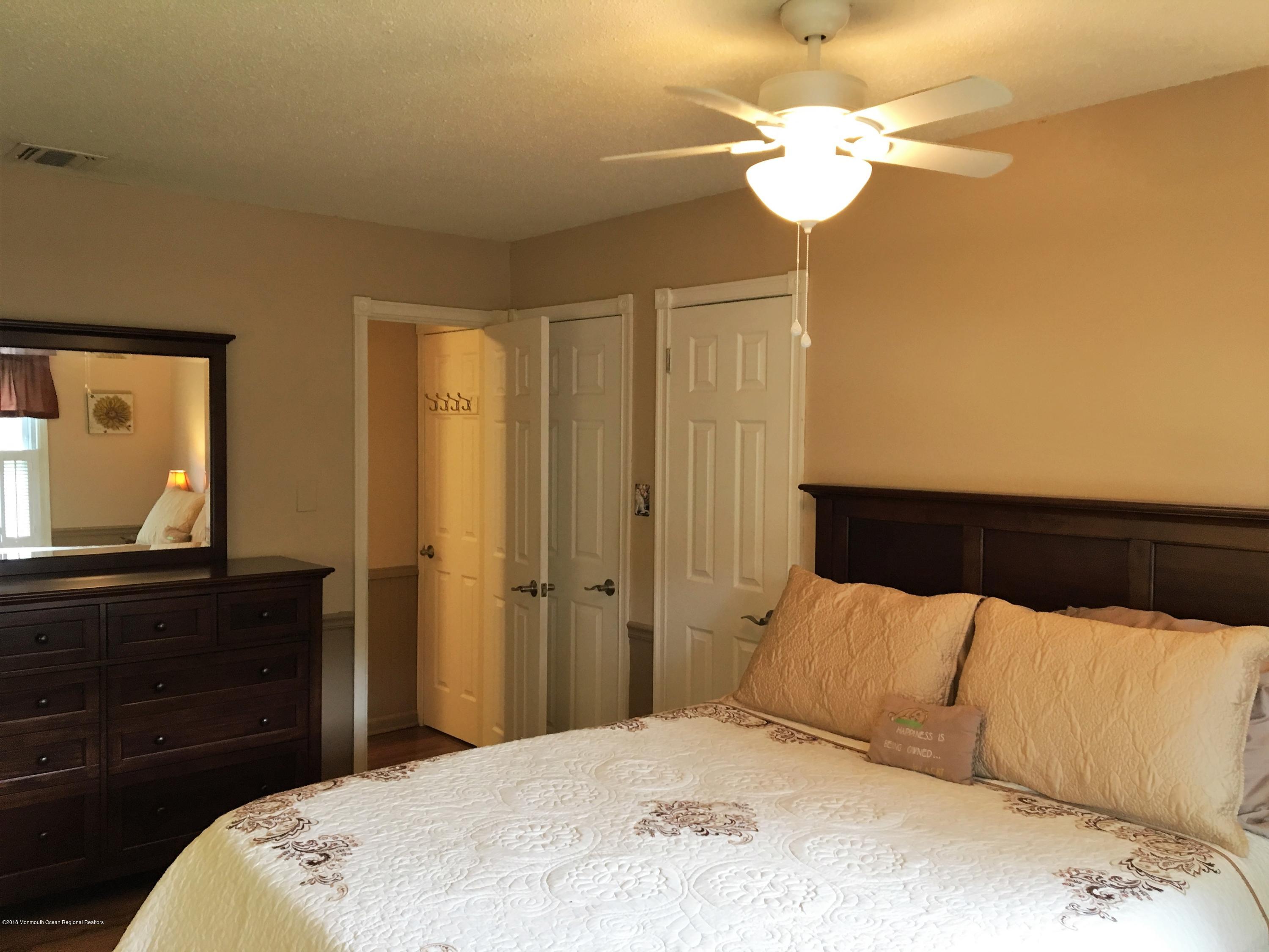 129 Equinox Road Manahawkin, NJ 08050 - Photo 22 of 39 nnn