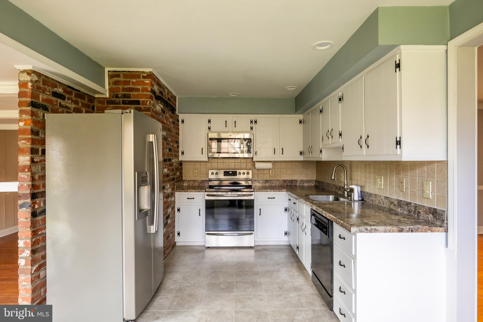 130 Barcroft Drive Cherry Hill, NJ 08034 - Photo 12 of 37