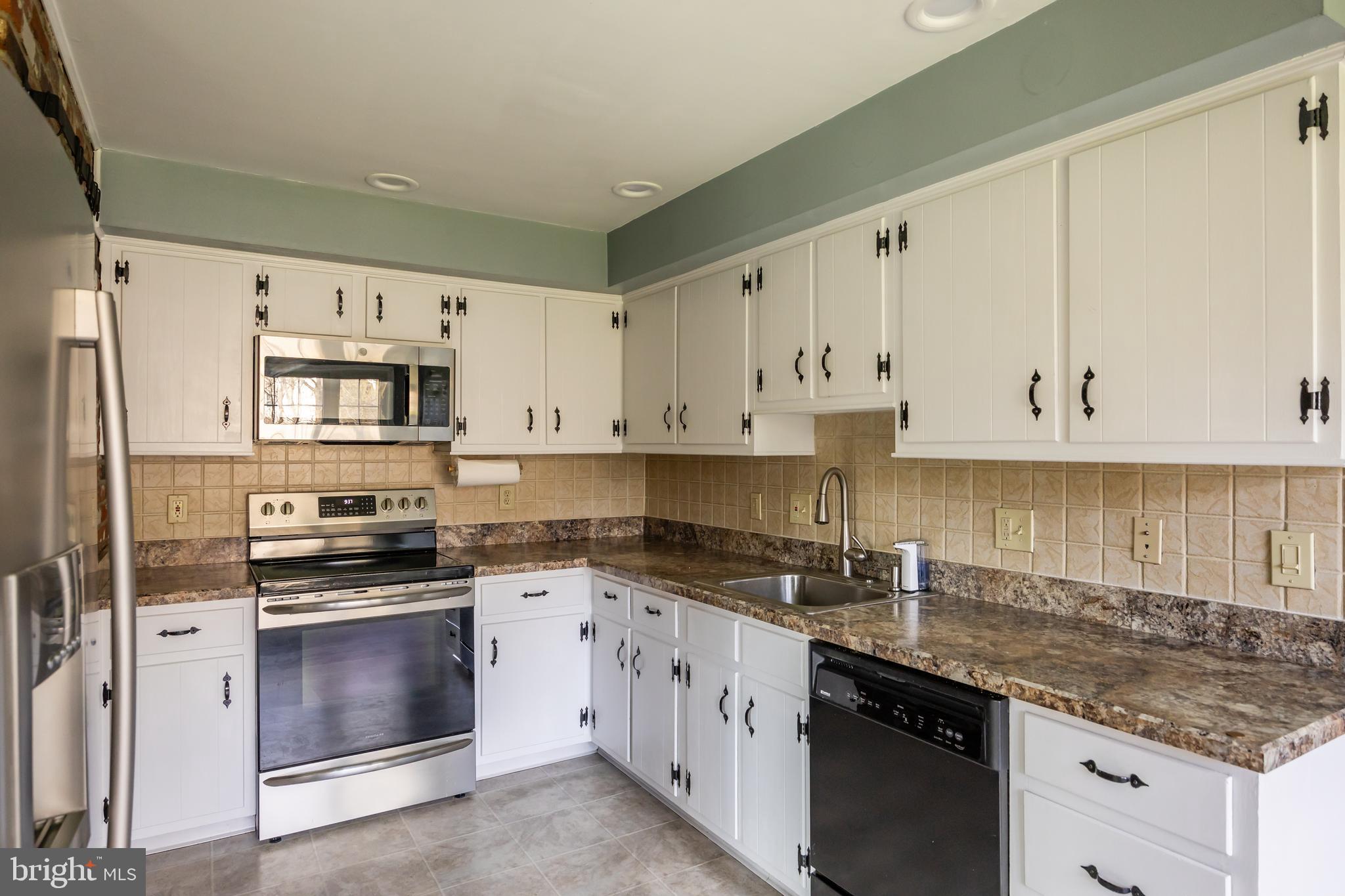 130 Barcroft Drive Cherry Hill, NJ 08034 - Photo 13 of 37