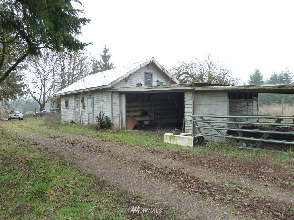 1076 King Road Winlock, WA 98596 - Photo 4 of 13