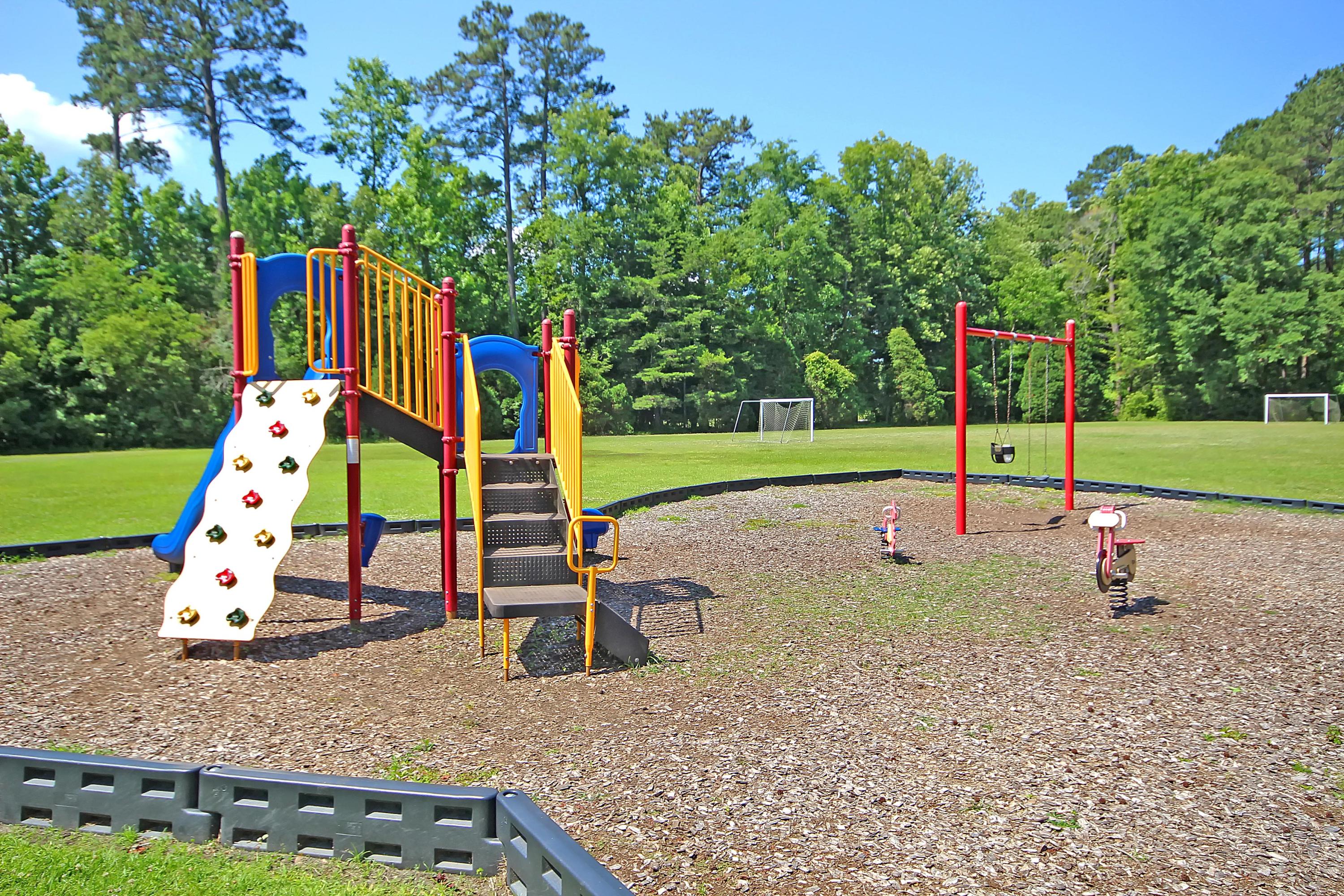 9266 Ayscough Road Summerville, SC 29485 - Photo 29 of 33 CREM_9266 Ayscough_013